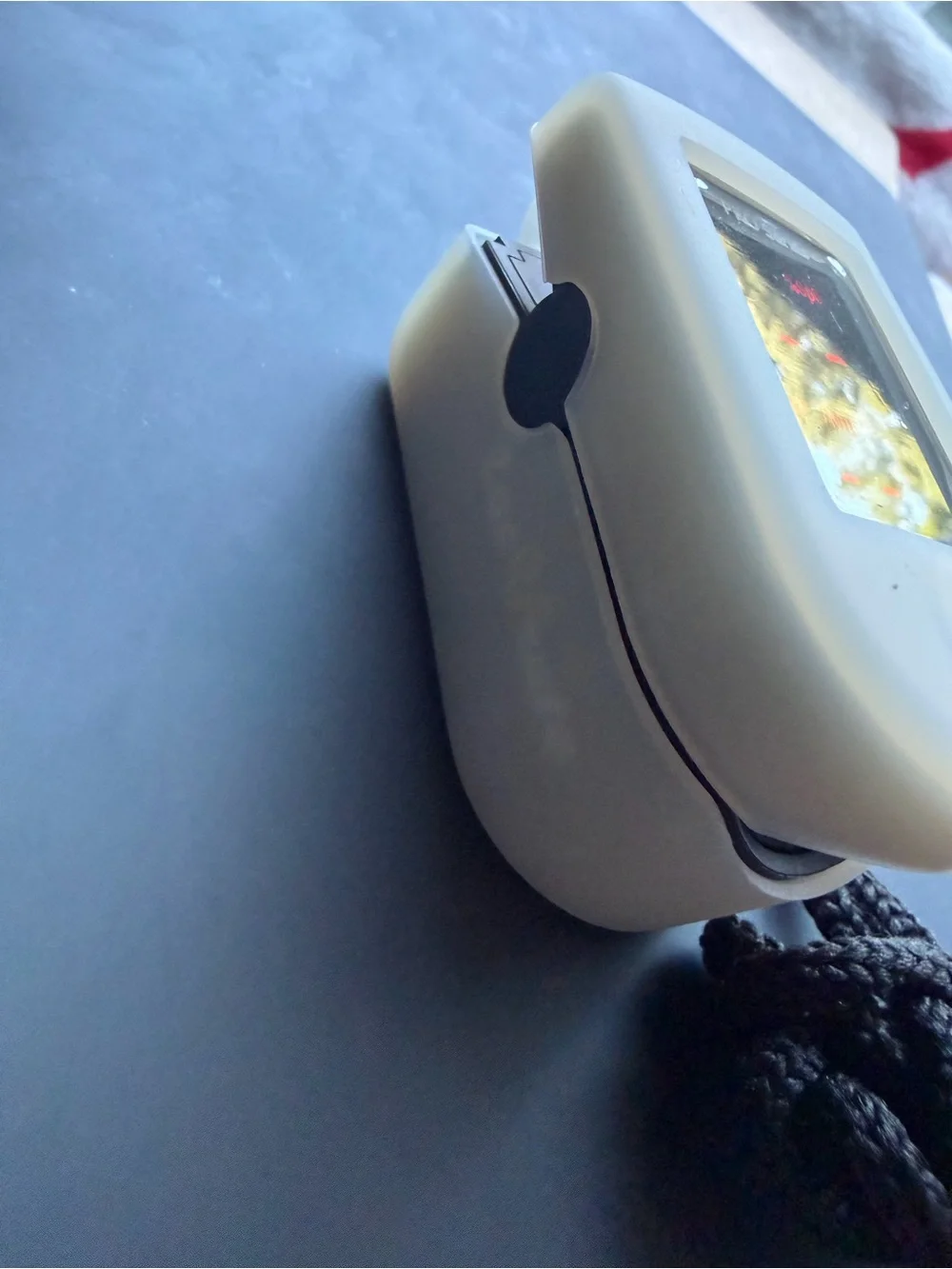 White Portable Pulse Oximeter - White